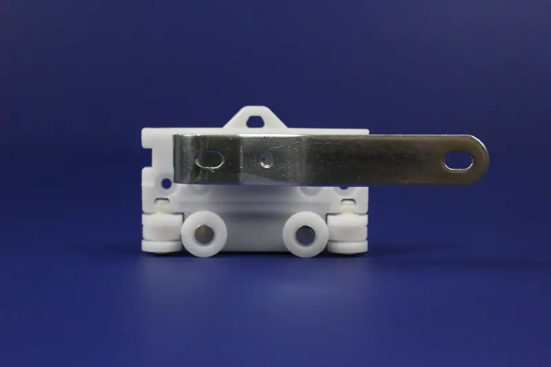8-Wheel Right-Side Master Carrier With Stainless Steel Arms 1