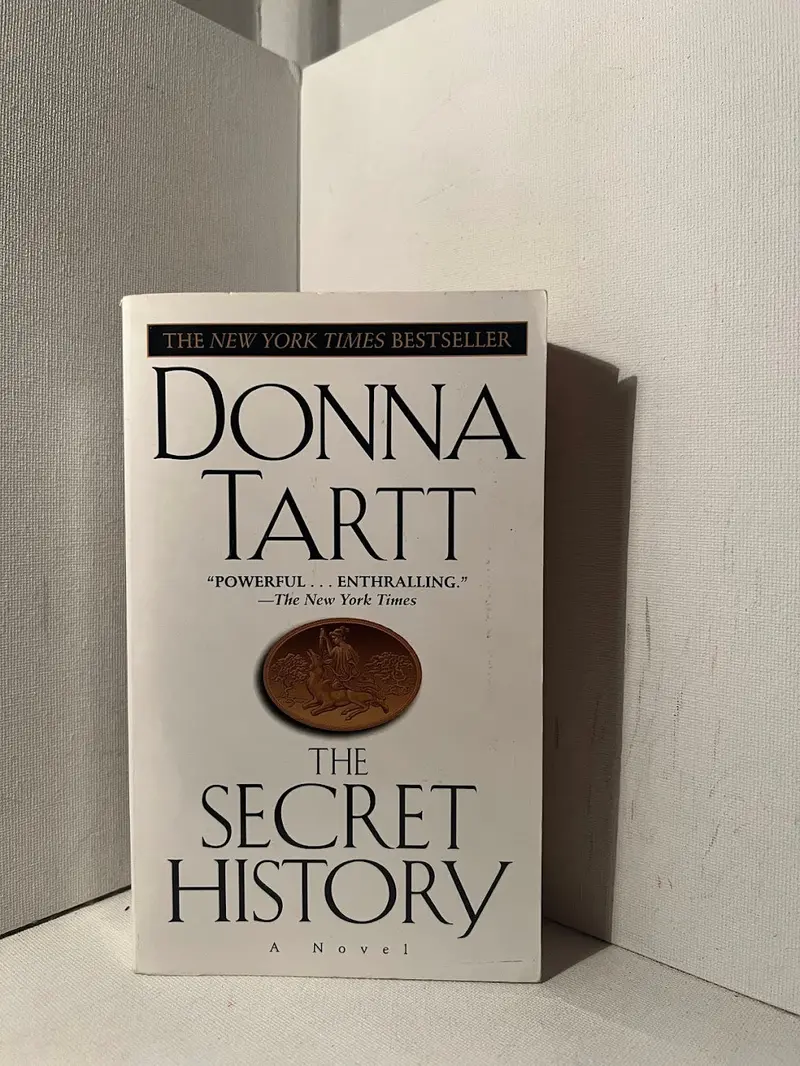 Donna Tartt'S The Secret History: Literary Mystery About Classics Students, Morality, And Obsession 1