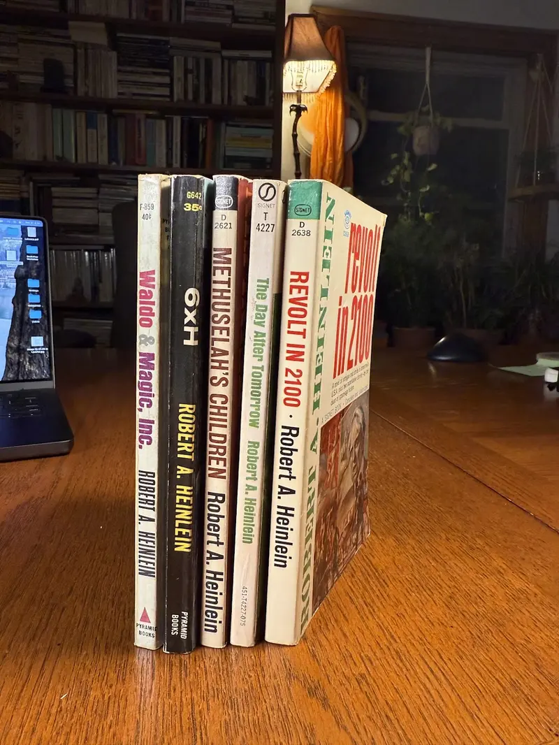 Five Classic Robert Heinlein Paperback Novels (Vintage Set) 1