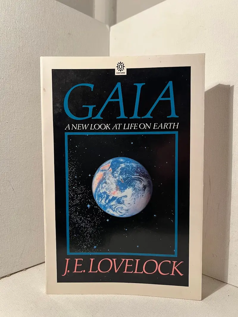 Gaia: A New Look At Life On Earth By J.E. Lovelock 1