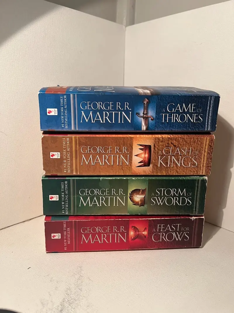 George R.R. Martin'S A Song Of Ice And Fire: First Four Volumes (Game Of Thrones Series) 1