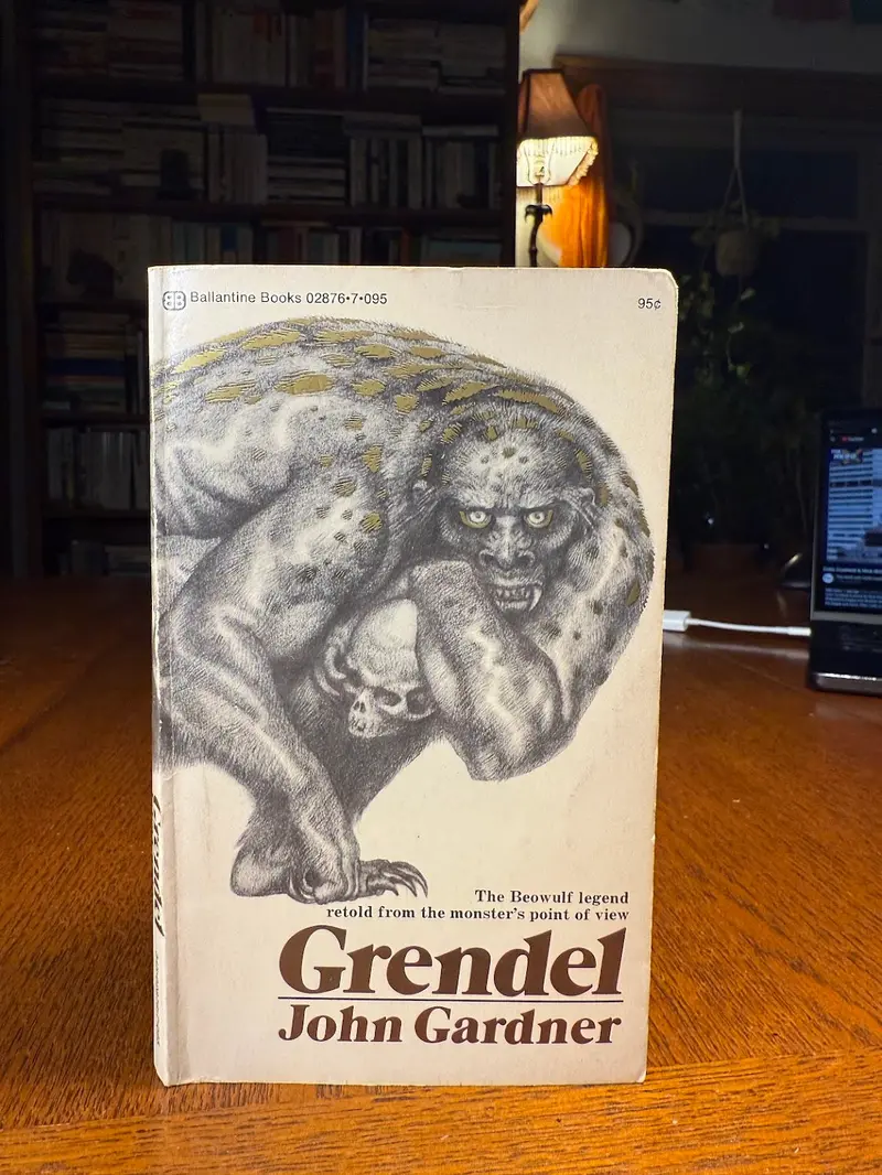 Grendel – Literary Edition With Critical Notes By John Gardner 1