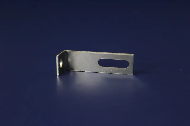L-Bracket Return Plate For Track Installation 1