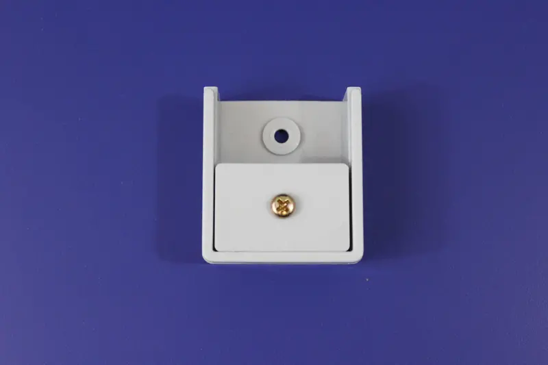 Plastic End Cap With Removable Gate Feature 1