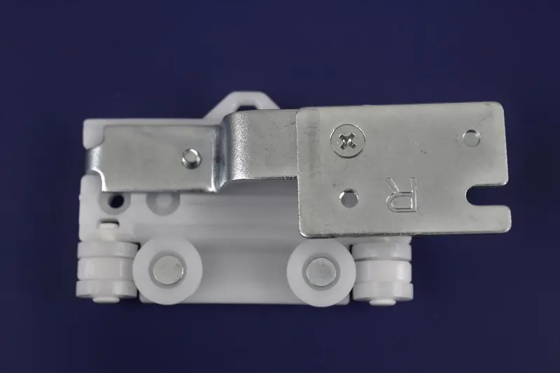Right-Side Elevation-Adjustable Master Carrier Mounting Plate 1