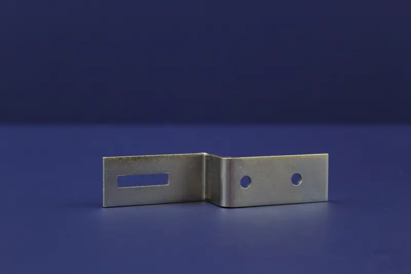Z-Style Bracket With Zinc Plating For Corrosion Resistance 1
